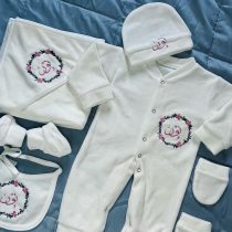 طقم مواليد بنات غصن اخضر و ورد